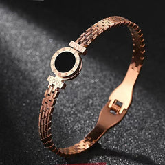Gold Disc Love Letter Bracelet for Women - Simple & Versatile
