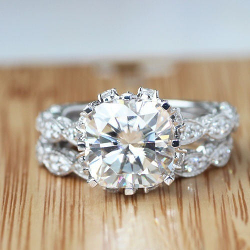 Diamond Round Ring